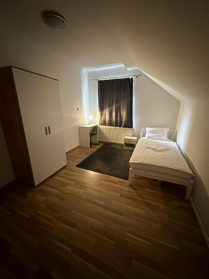 Adelin Einzelzimmer Hostel Vienna Exterior photo